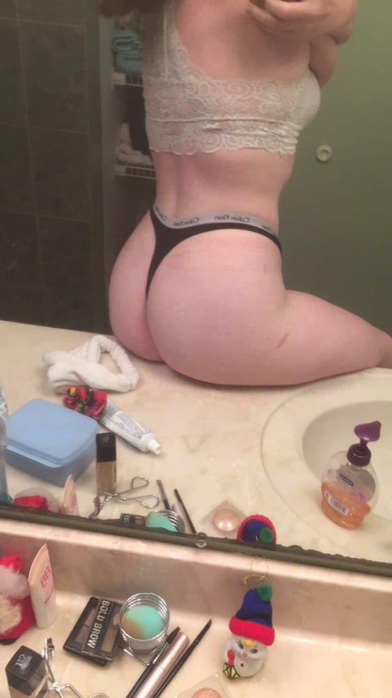 シンクの上のお尻
 #102104781