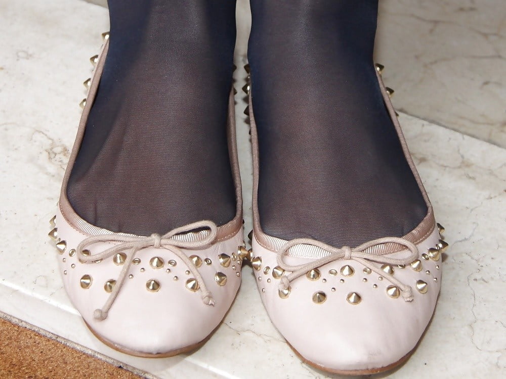 Piedi di nylon in appartamenti e ballerine
 #92512073