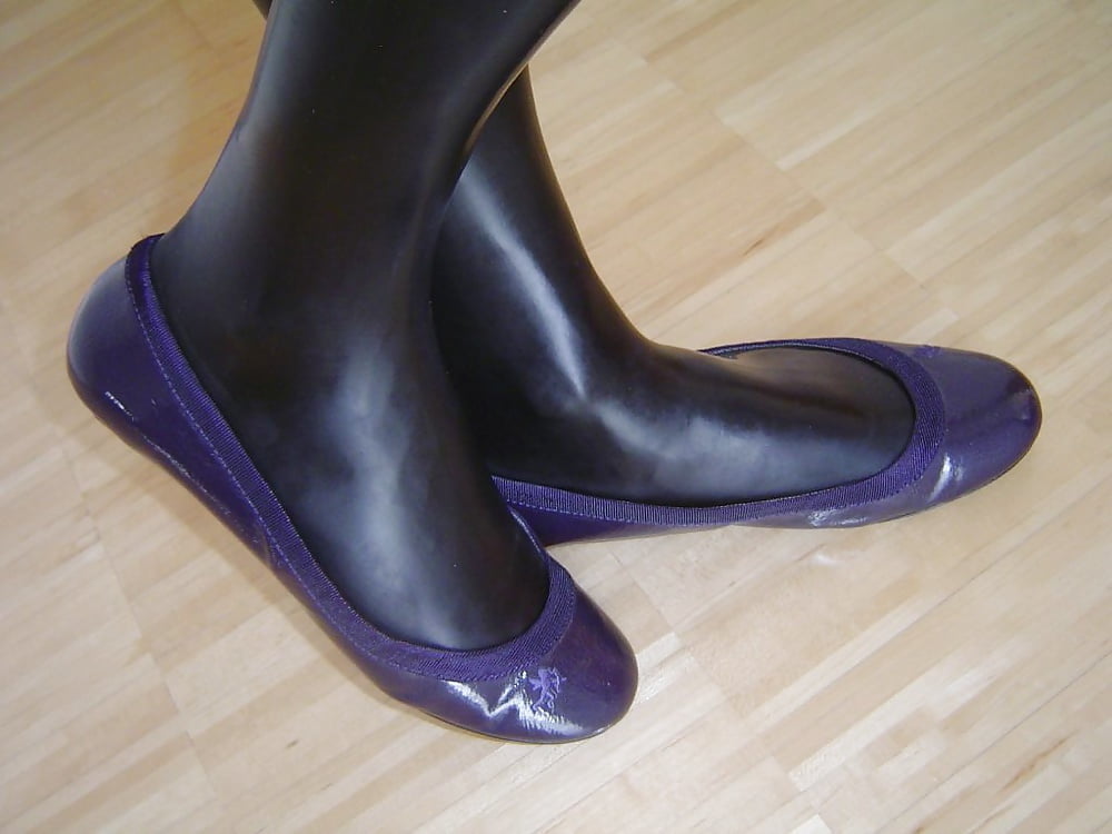 Nylon Feet in Flats &amp; Ballerinas #92512133