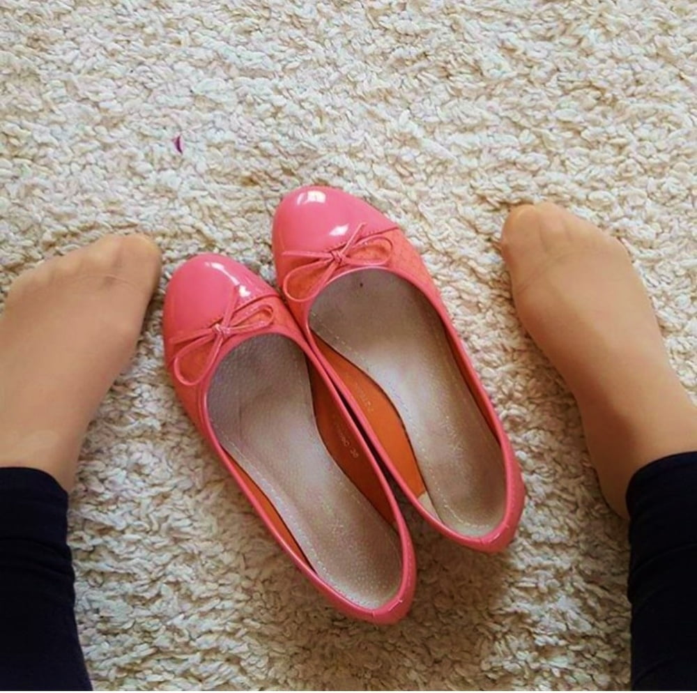 Nylon Feet in Flats &amp; Ballerinas #92512222