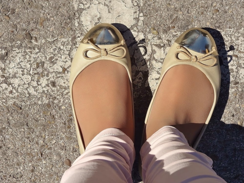 Nylon Feet in Flats &amp; Ballerinas #92512310