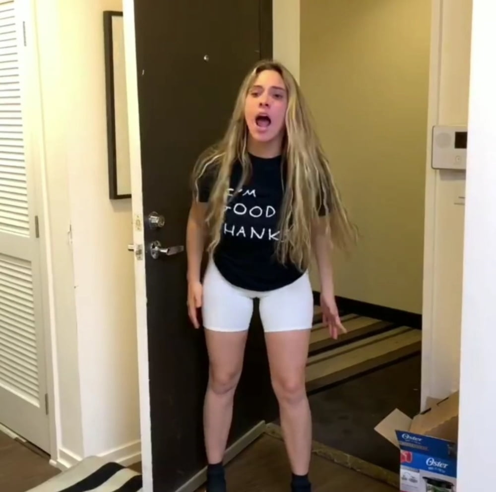 Lele pons necesita leche en la cara #81371113