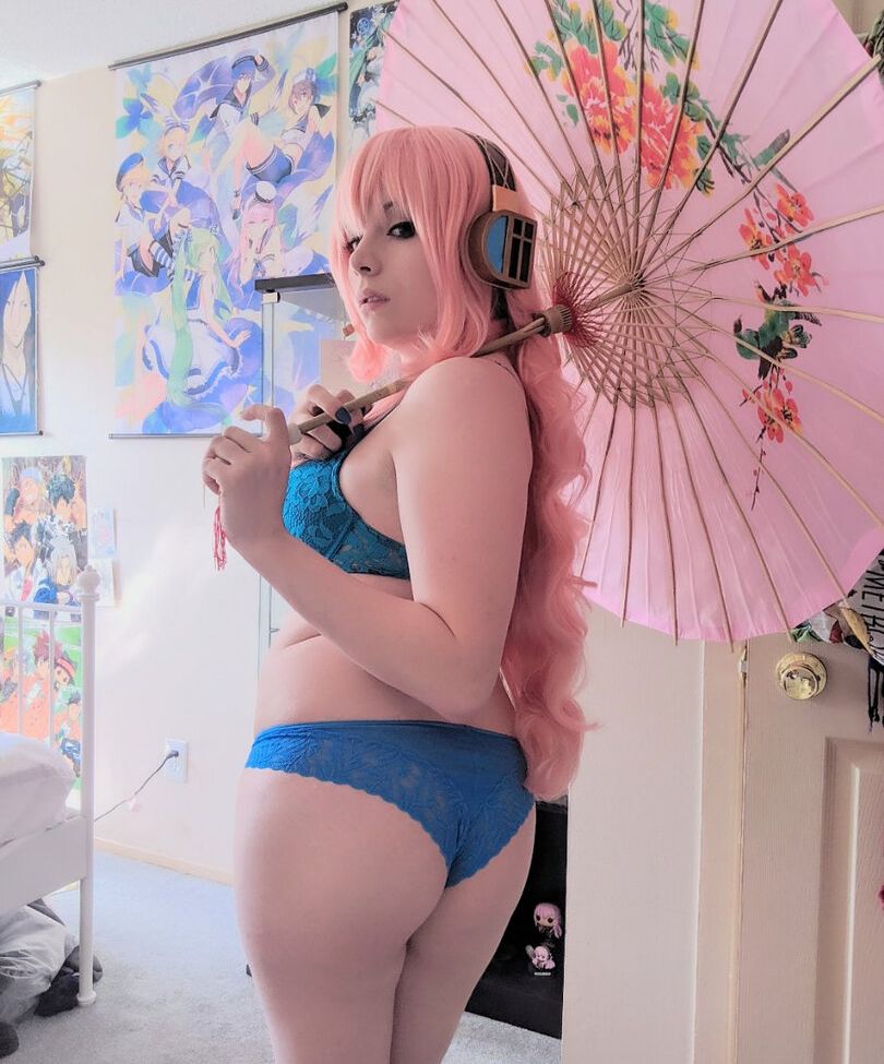 Dera Megurine desnuda #108328062