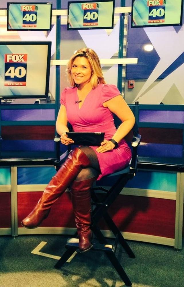 Female Celebrity Boots &amp; Leather - US Newswomen #99968004