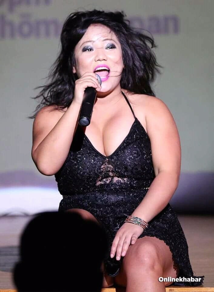 Nepali geile Sängerin heiße Pixs
 #98239175