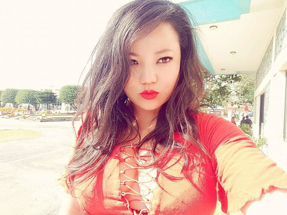 Nepali geile Sängerin heiße Pixs
 #98239183