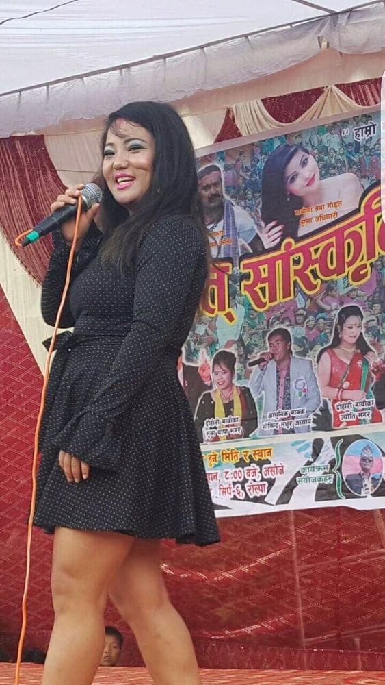 Nepali geile Sängerin heiße Pixs
 #98239199