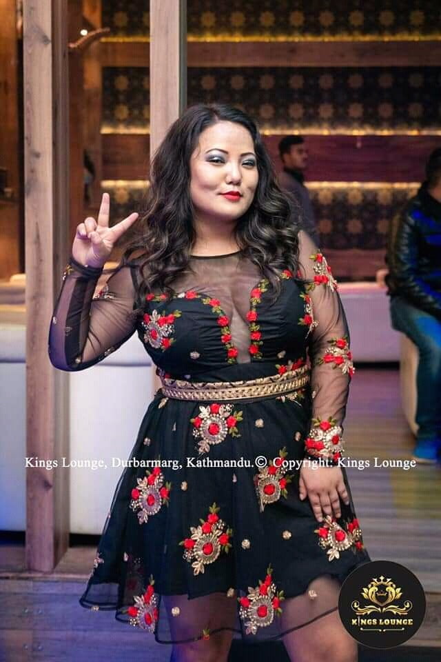 Nepali geile Sängerin heiße Pixs
 #98239297