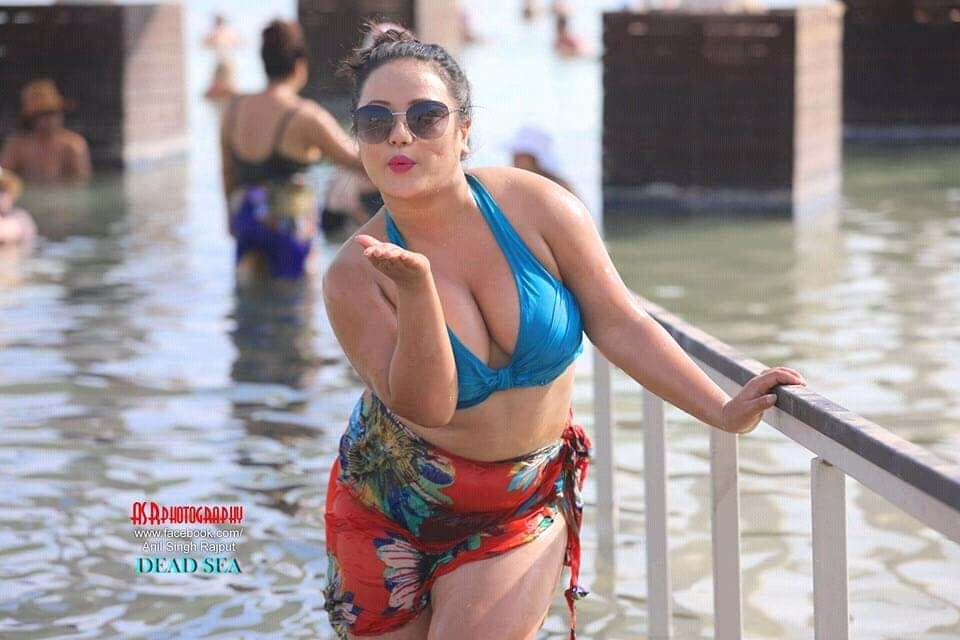 Nepali geile Sängerin heiße Pixs
 #98239307