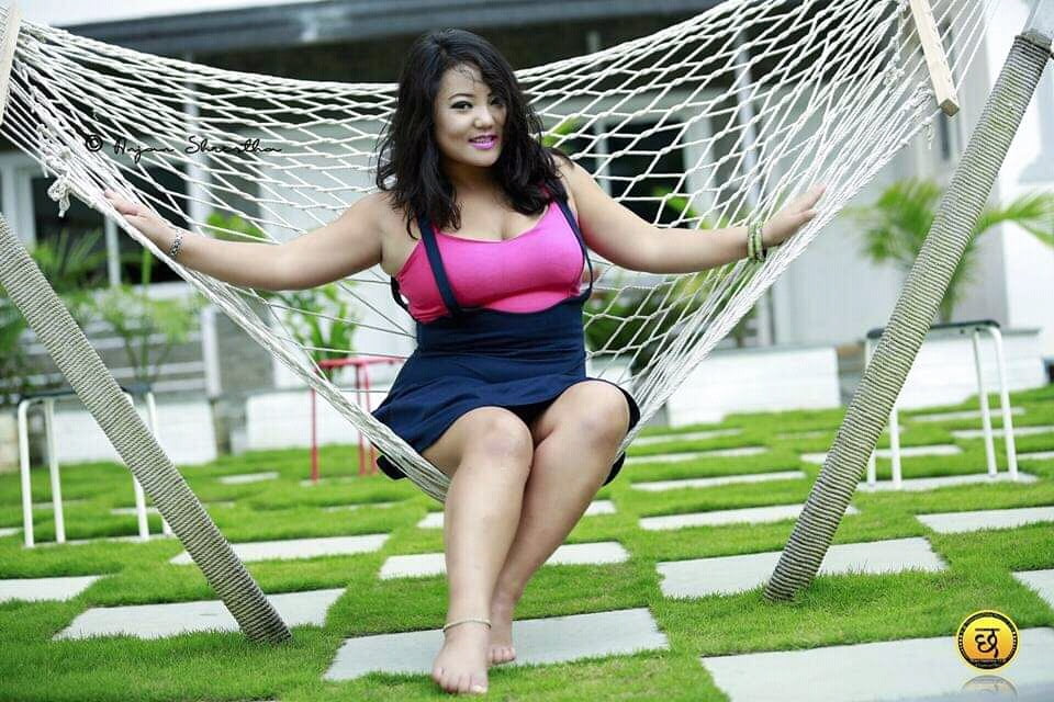 Nepali geile Sängerin heiße Pixs
 #98239313