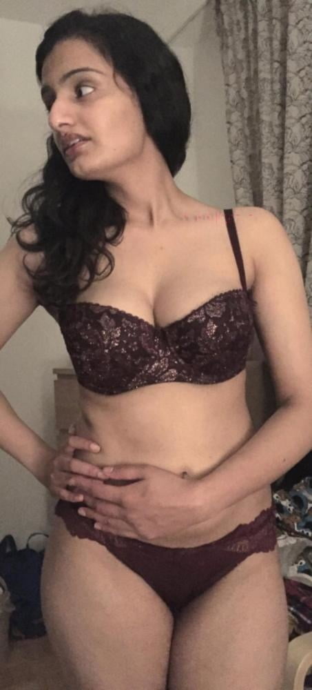 Desi webslut in need of repost and using #94782651