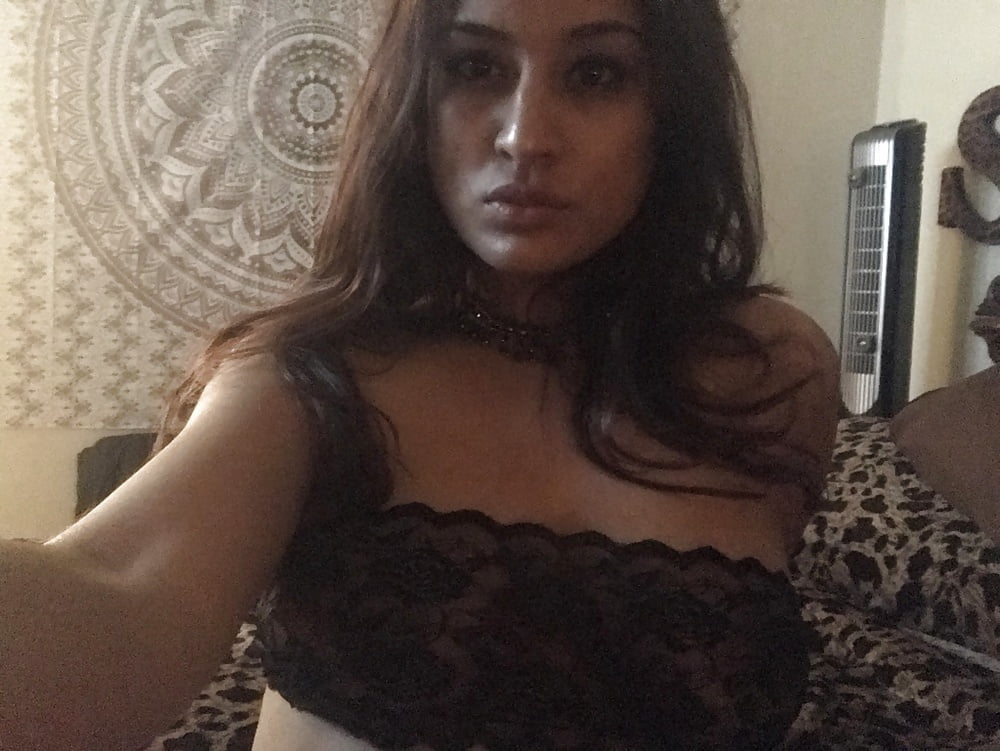Sexy troia indiana corpo perfetto esposto
 #101351173