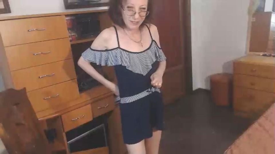 Skinny GILF #92569586