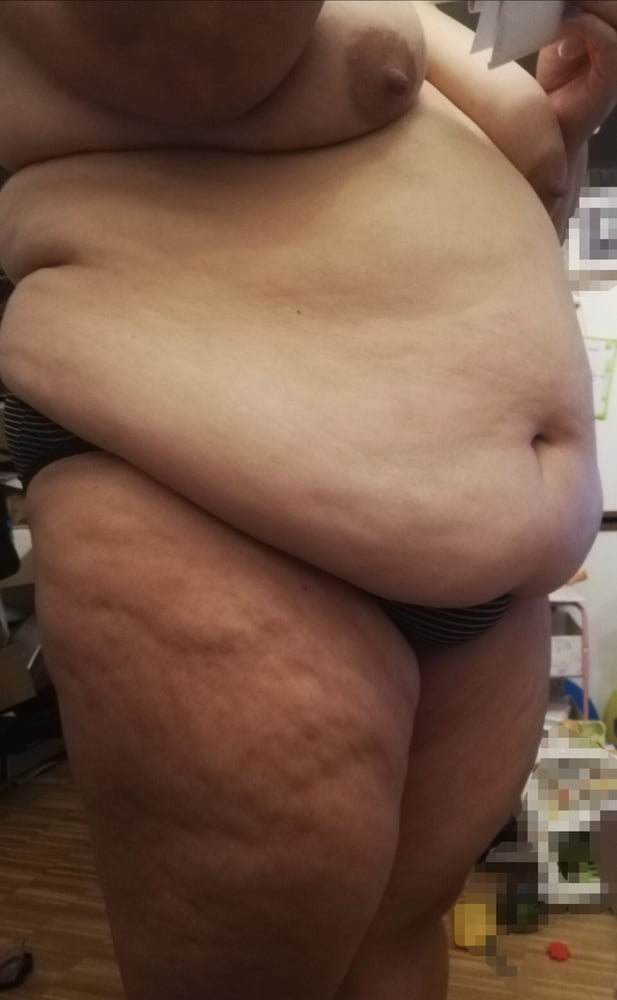 Bbw schöne weiche fette Bauch Mädchen
 #89673028