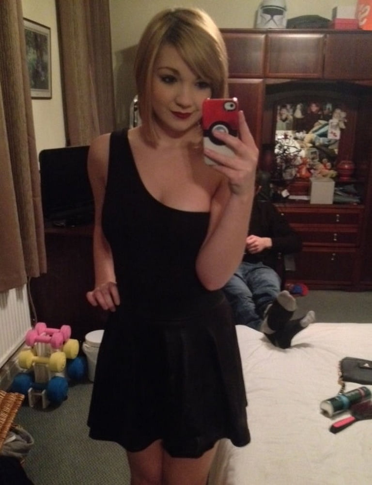 Young red shows #100208327