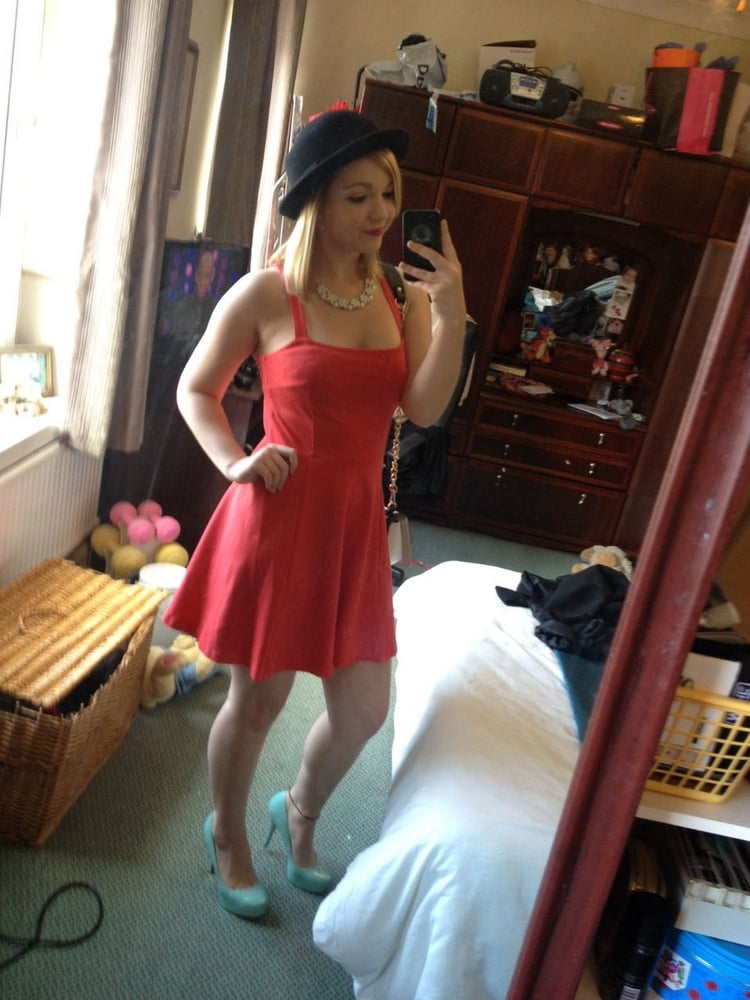 Young red shows #100208380
