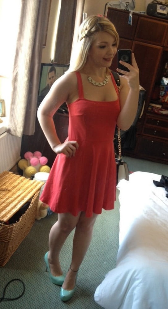 Young red shows #100208384