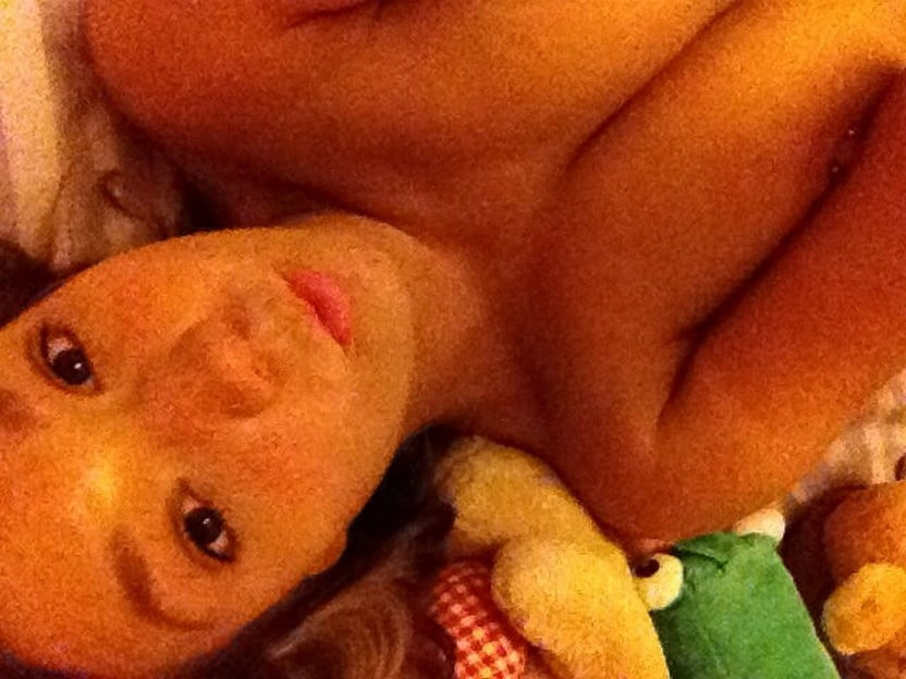 Young red shows #100208514