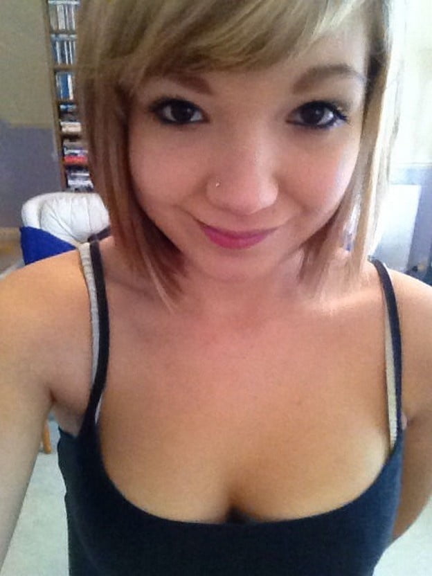 Young red shows #100208811