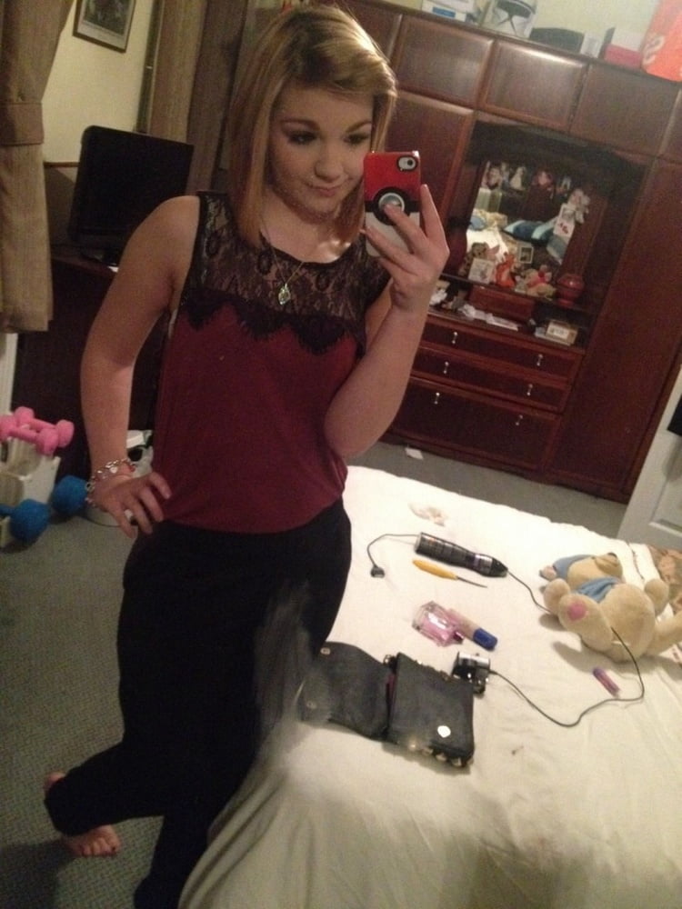 Young red shows #100208872