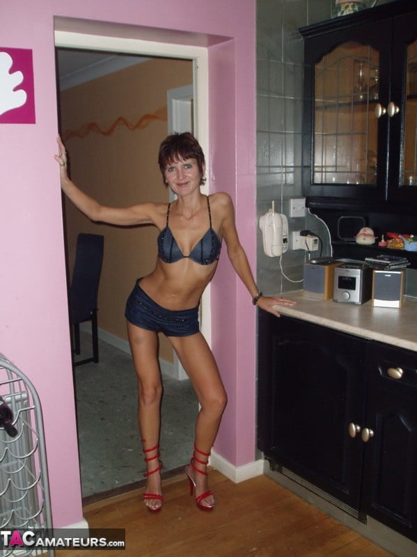 Trashige Schlampen
 #92427354