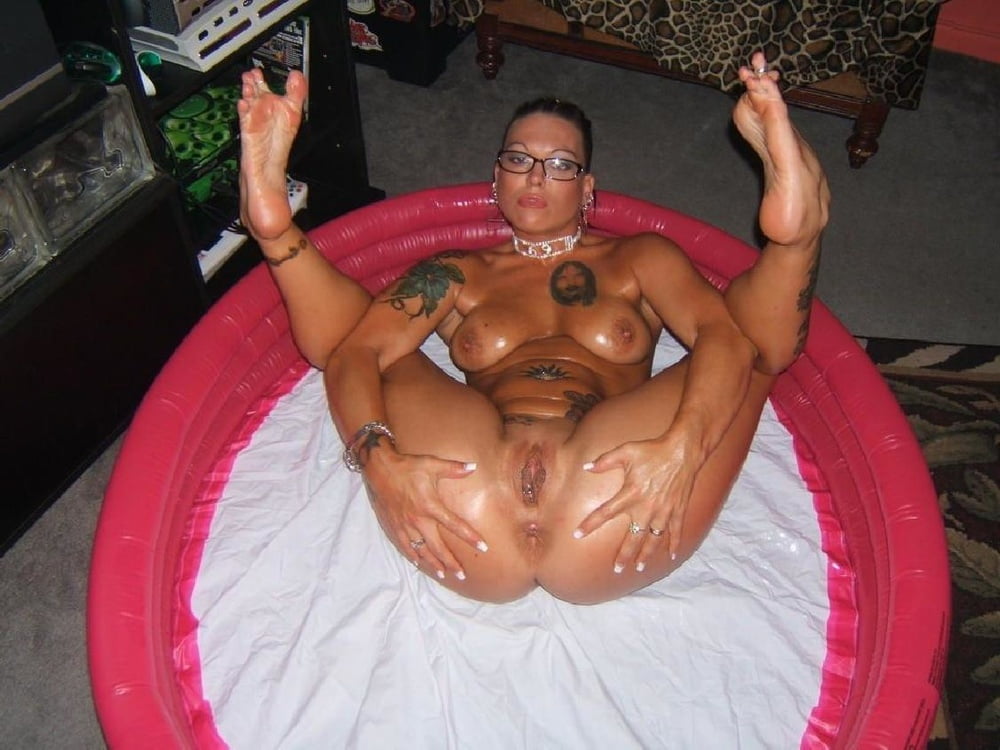 Trashige Schlampen
 #92427399