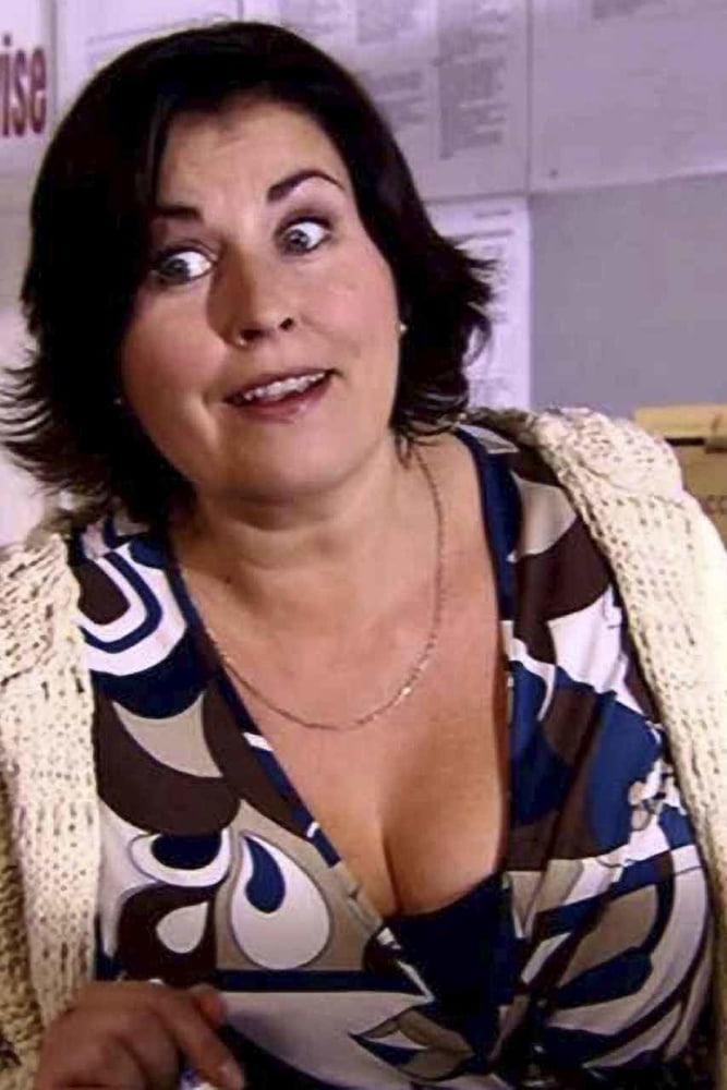 Liza Tarbuck #90498171