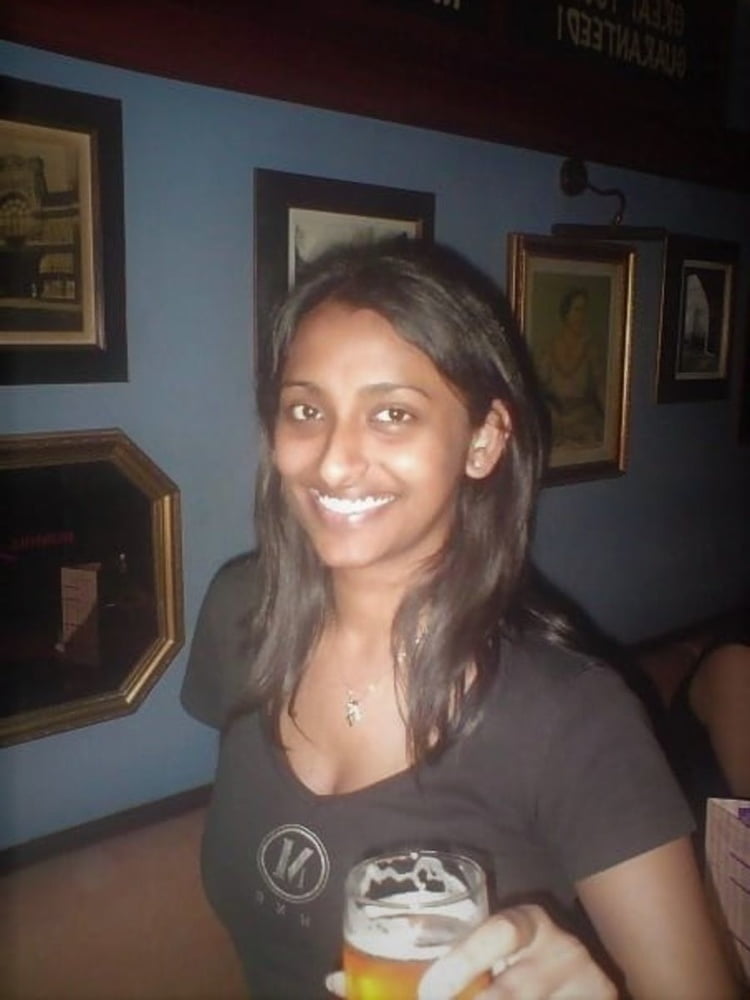 Sri lankische Schokolade Haut Mädchen
 #80166375