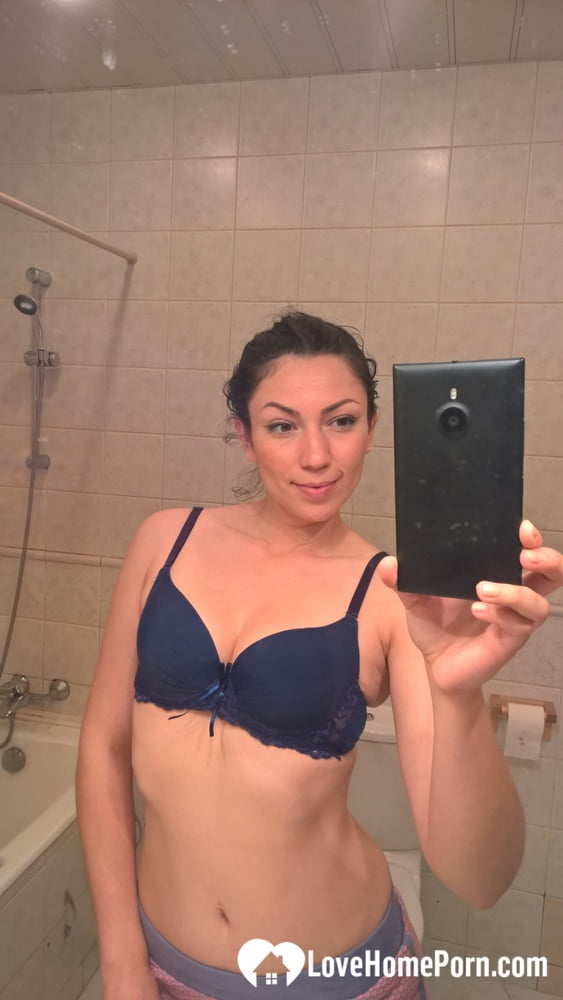Bored single mom wants some of your attention #106713568