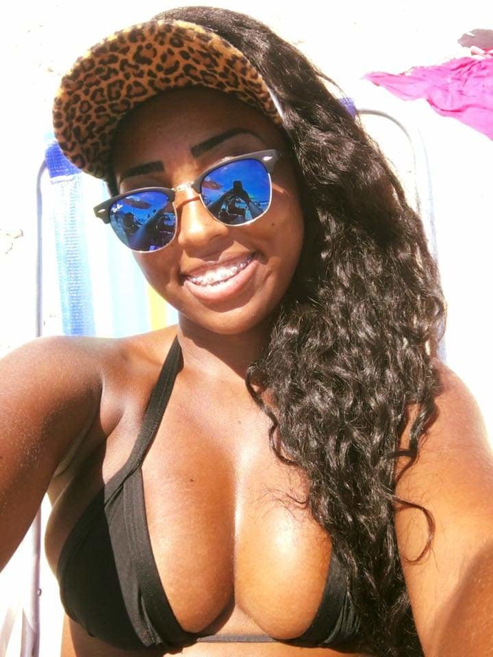 #ビキニ・ビキニ・リンダ・ラブダス・ゴストーサス・22
 #81584254