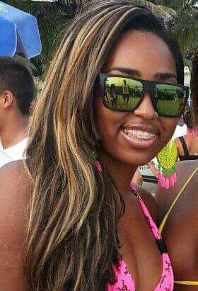 #ビキニ・ビキニ・リンダ・ラブダス・ゴストーサス・22
 #81584304