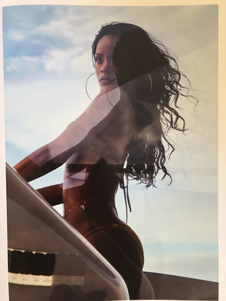 Rihanna hat ein Buch veröffentlicht
 #82175120