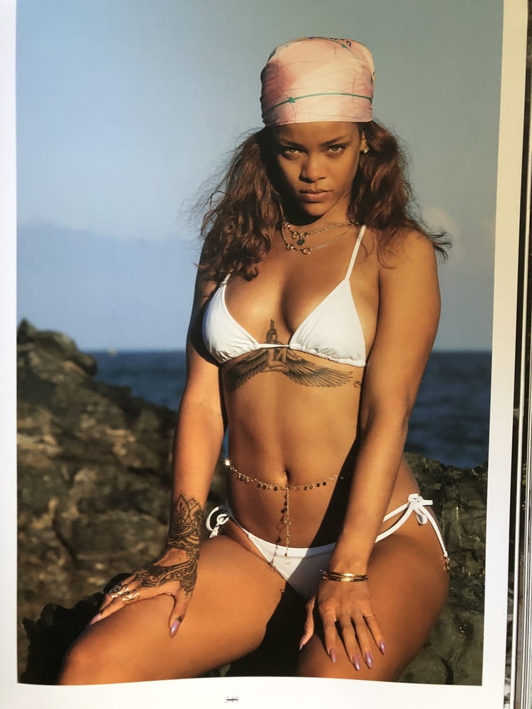 Rihanna hat ein Buch veröffentlicht
 #82175150