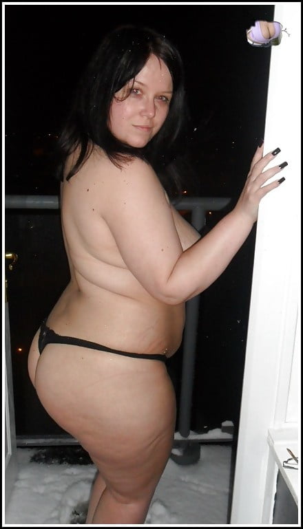 Eine sexy voll bustige Mutter #92006713