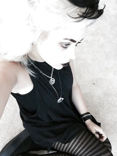 Perfect goth girl
 #99138087