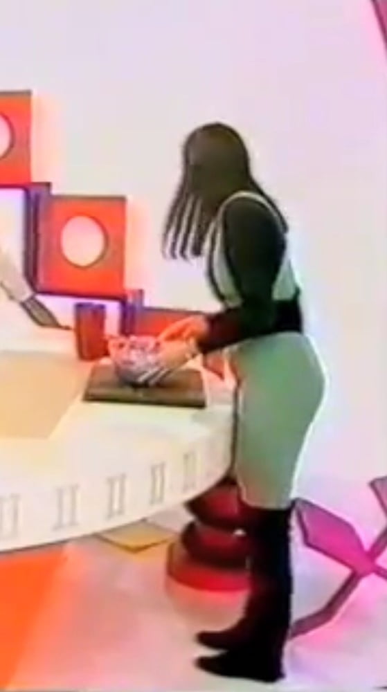 Carol Vorderman How2 #102625093