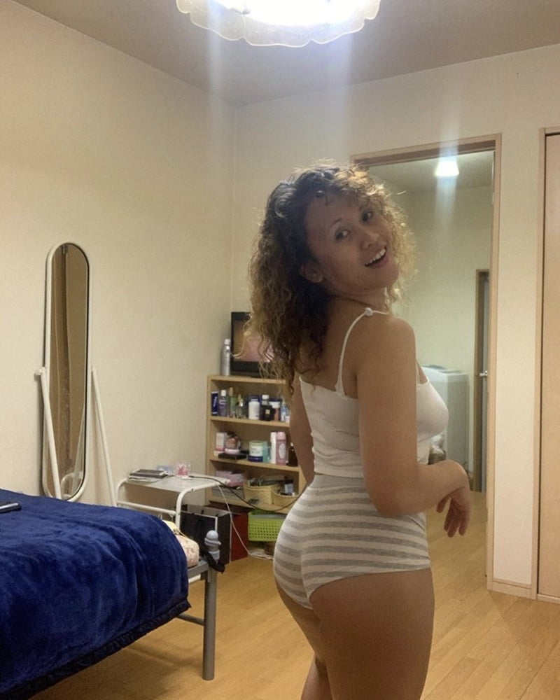 Japanese IG attention whore #98664790