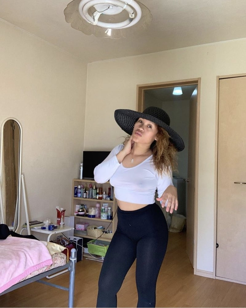 Japanese IG attention whore #98664845