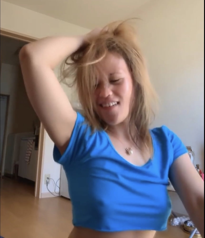 Japanese IG attention whore #98664904