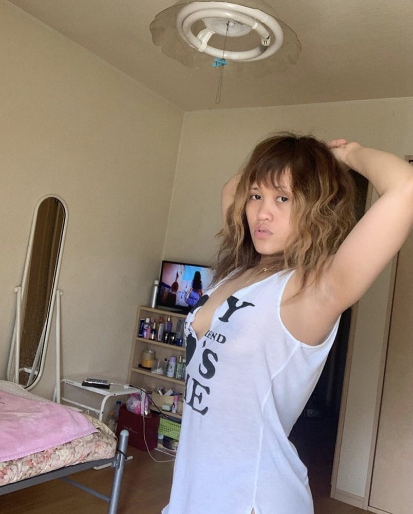 Japanese IG attention whore #98664934