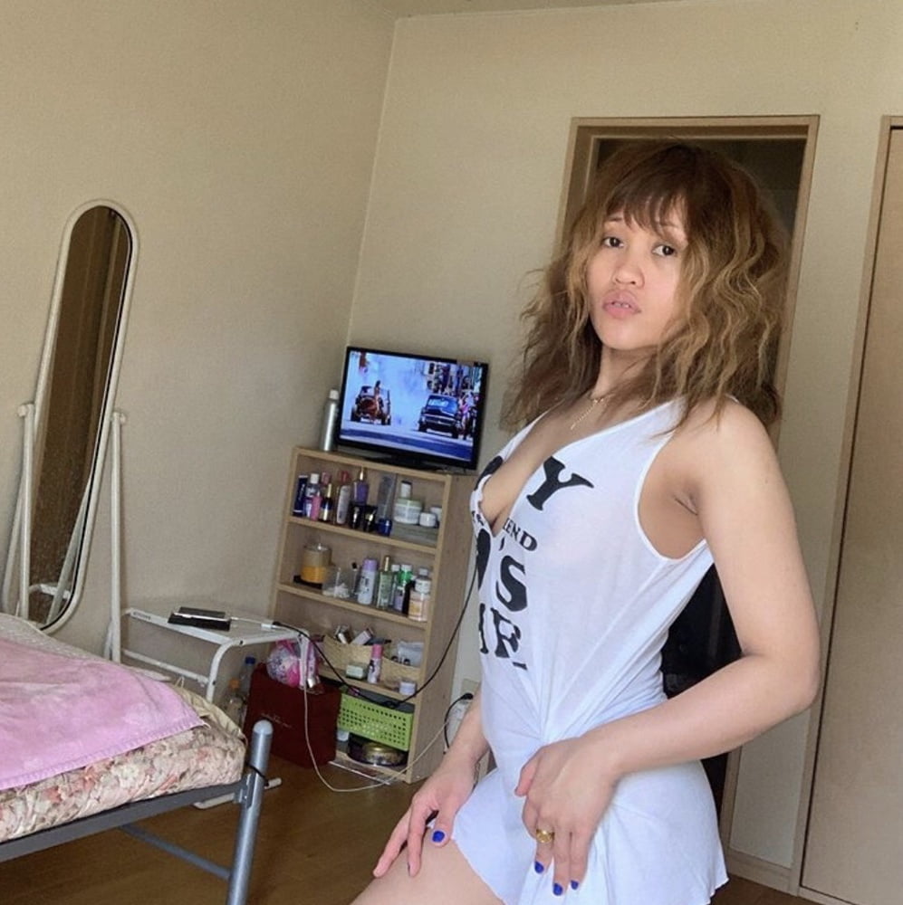 Japanese IG attention whore #98664940