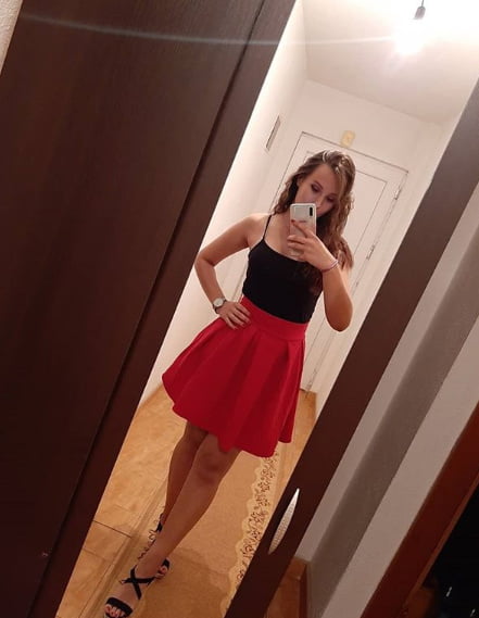 Tek punoletna sa instagrama, hot klinka
 #90476796