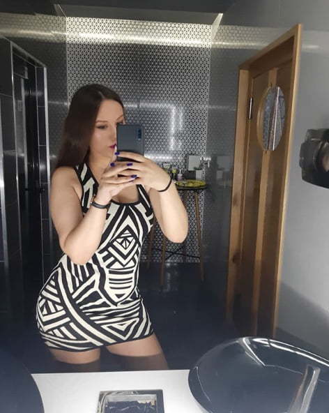 Tek punoletna sa instagrama, hot klinka
 #90476846