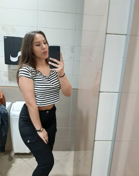 Tek punoletna sa instagrama, hot klinka
 #90476852