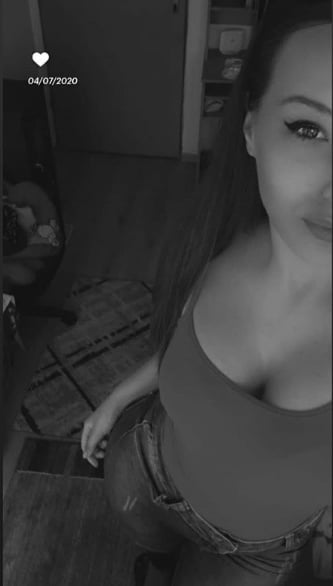 Tek punoletna sa instagrama, hot klinka
 #90476863