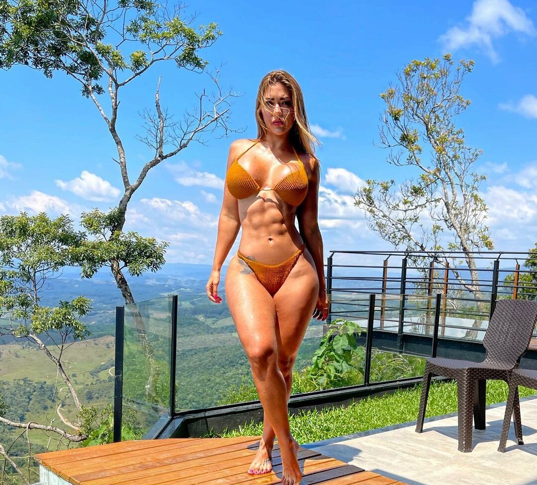 Lais Gabrielli desnuda #109273166