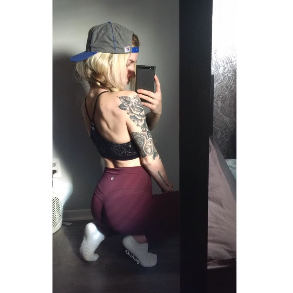 Kanadische Blondine Pfand Mädchen tatoo
 #89207214