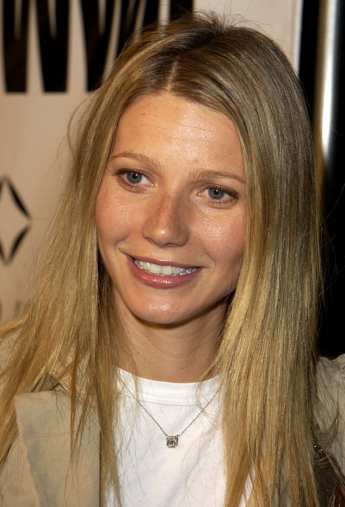 Sexy gwyneth
 #95221082