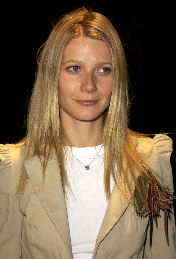 Sexy gwyneth
 #95221084
