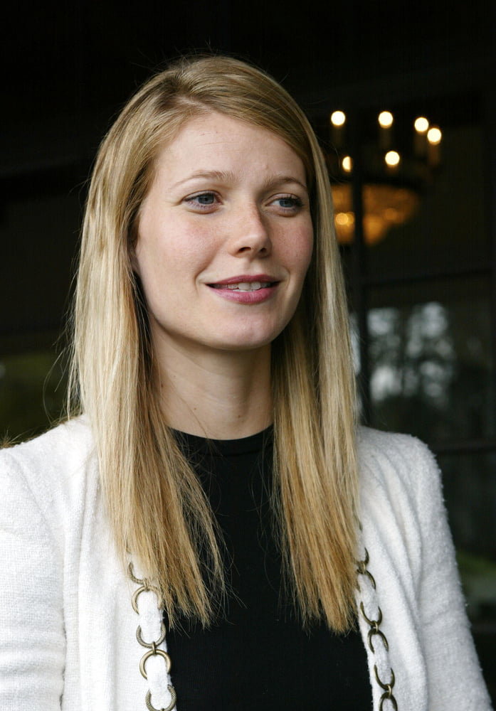 Sexy gwyneth
 #95221090